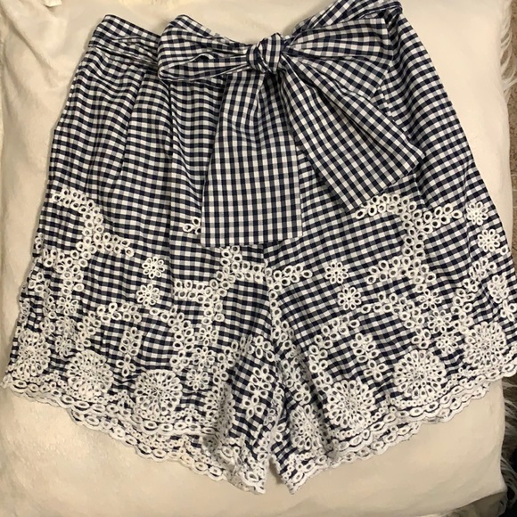 ⭐️Zara High Waisted Gingham and Eyelet Shorts - Picture 2 of 8